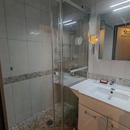 Holiday home Moderne 2 Chambres, Proche Et Parking Privatif - Fr-1-732-104