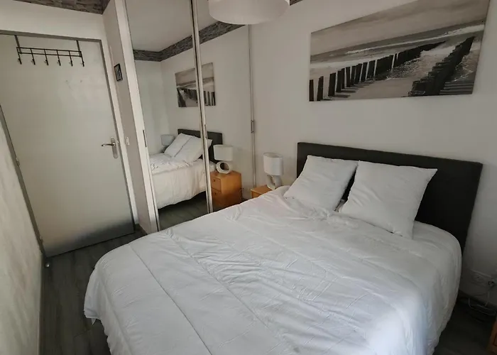 Moderne 2 Chambres, Proche Et Parking Privatif - Fr-1-732-104 Casa de Férias